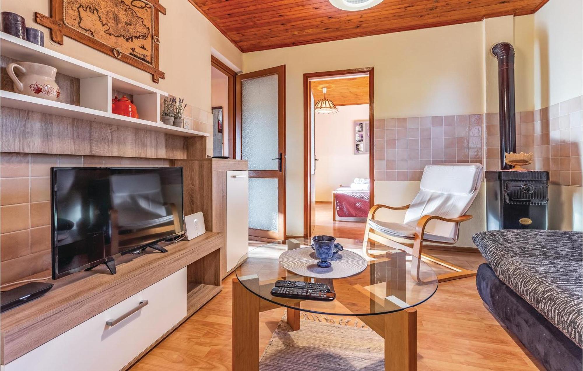 1 Bedroom Pet Friendly Home In Šišan Εξωτερικό φωτογραφία