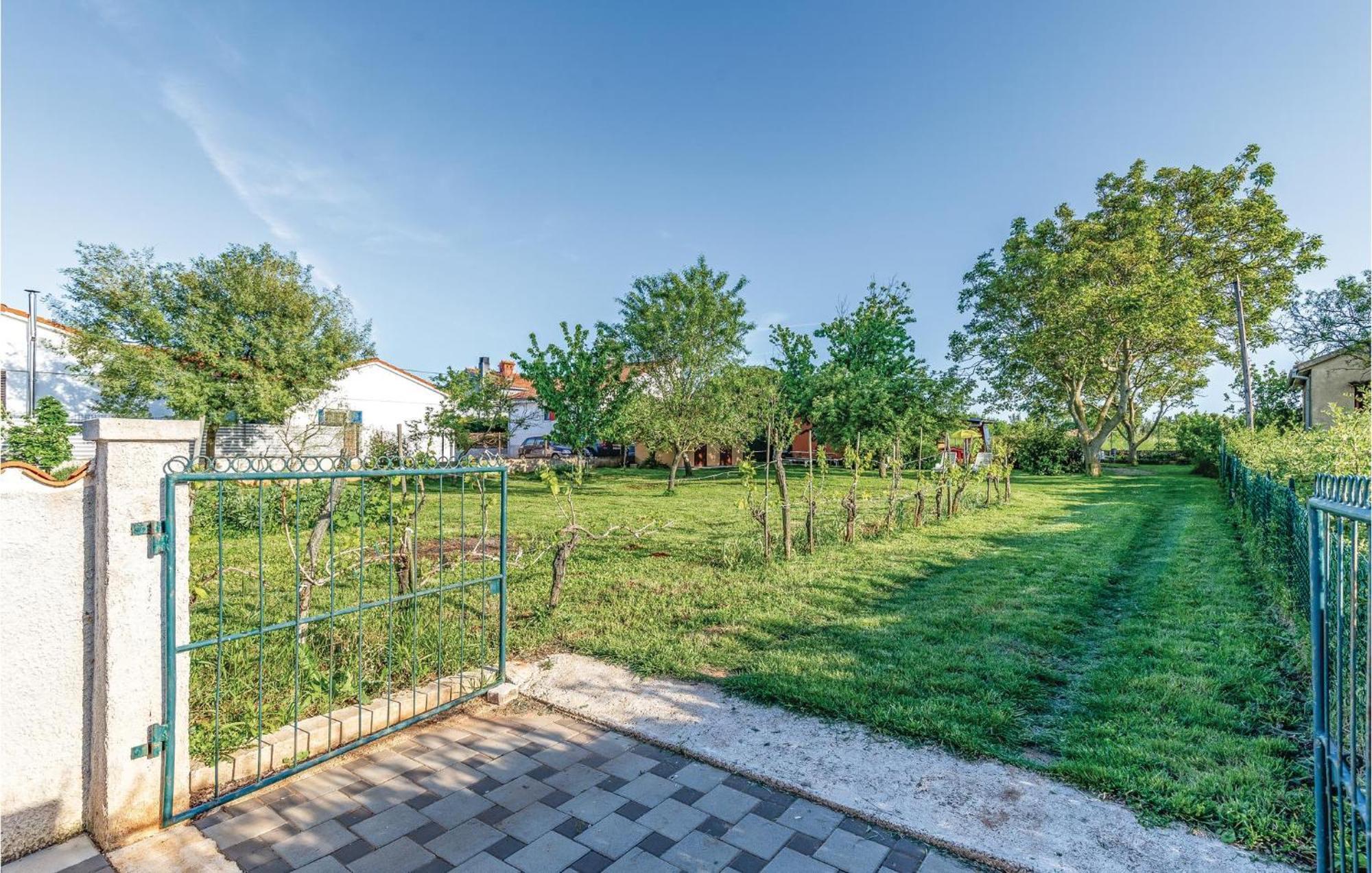 1 Bedroom Pet Friendly Home In Šišan Εξωτερικό φωτογραφία